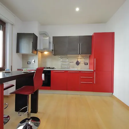 Cozy And Comfy Apartment In Piramide Metro Stop Roma Esterno foto