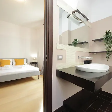 Cozy And Comfy Apartment In Piramide Metro Stop Roma Esterno foto